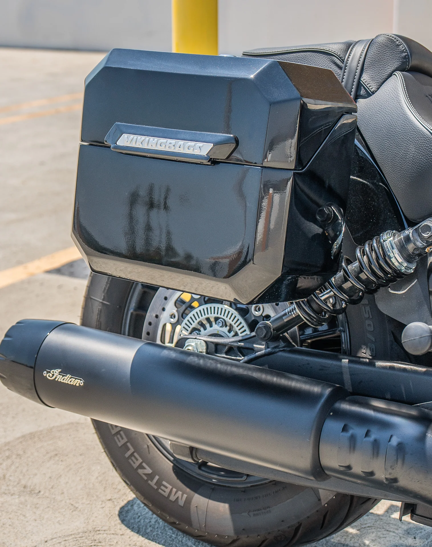 20L - Outlaw Quick-Mount Small 2025+ Indian Scout Sixty Bobber Painted Hard Saddlebags - Image 5