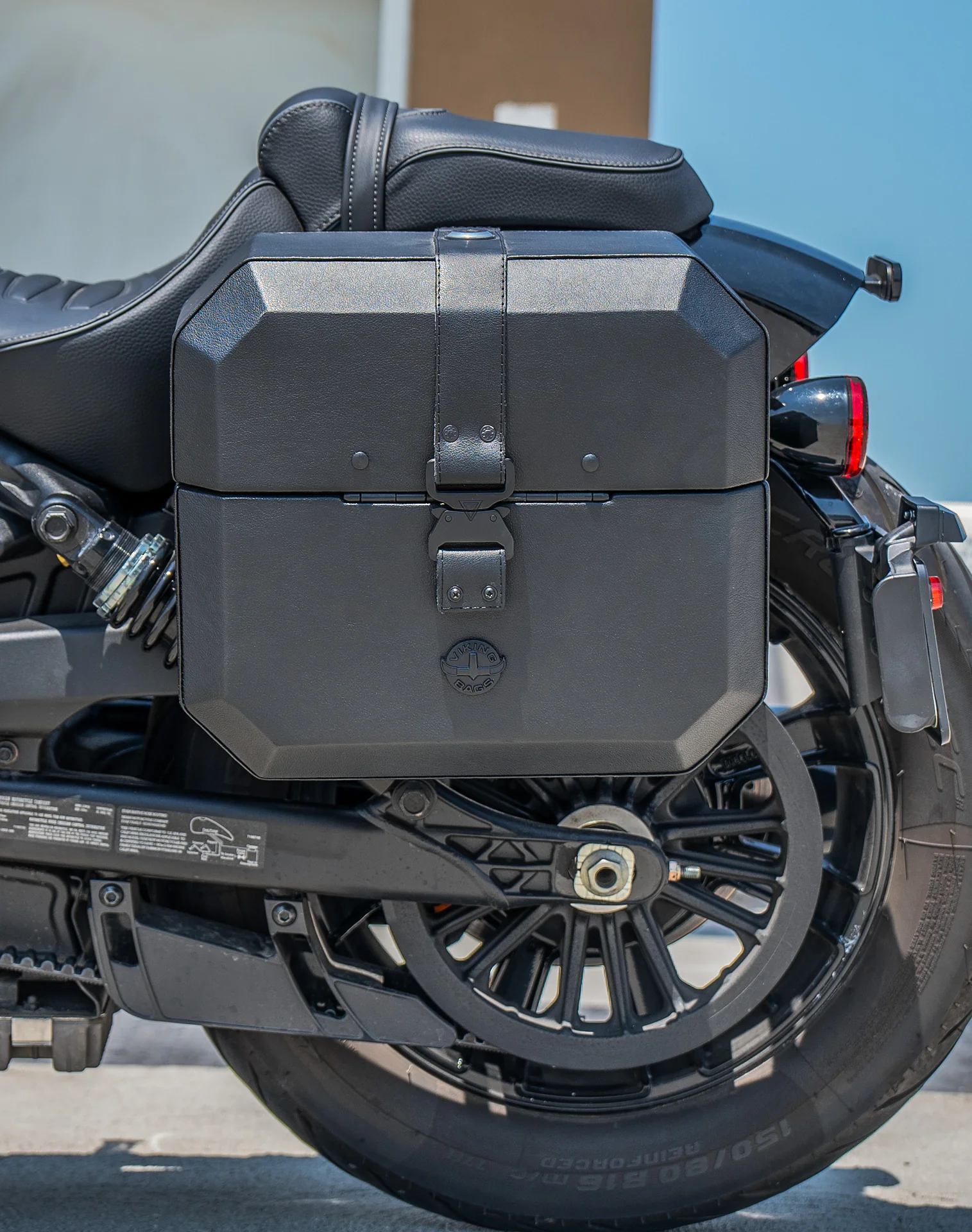 20L - Outlaw Quick-Mount Small 2025+ Indian Sport Scout Leather Wrapped Hard Saddlebags - Image 4