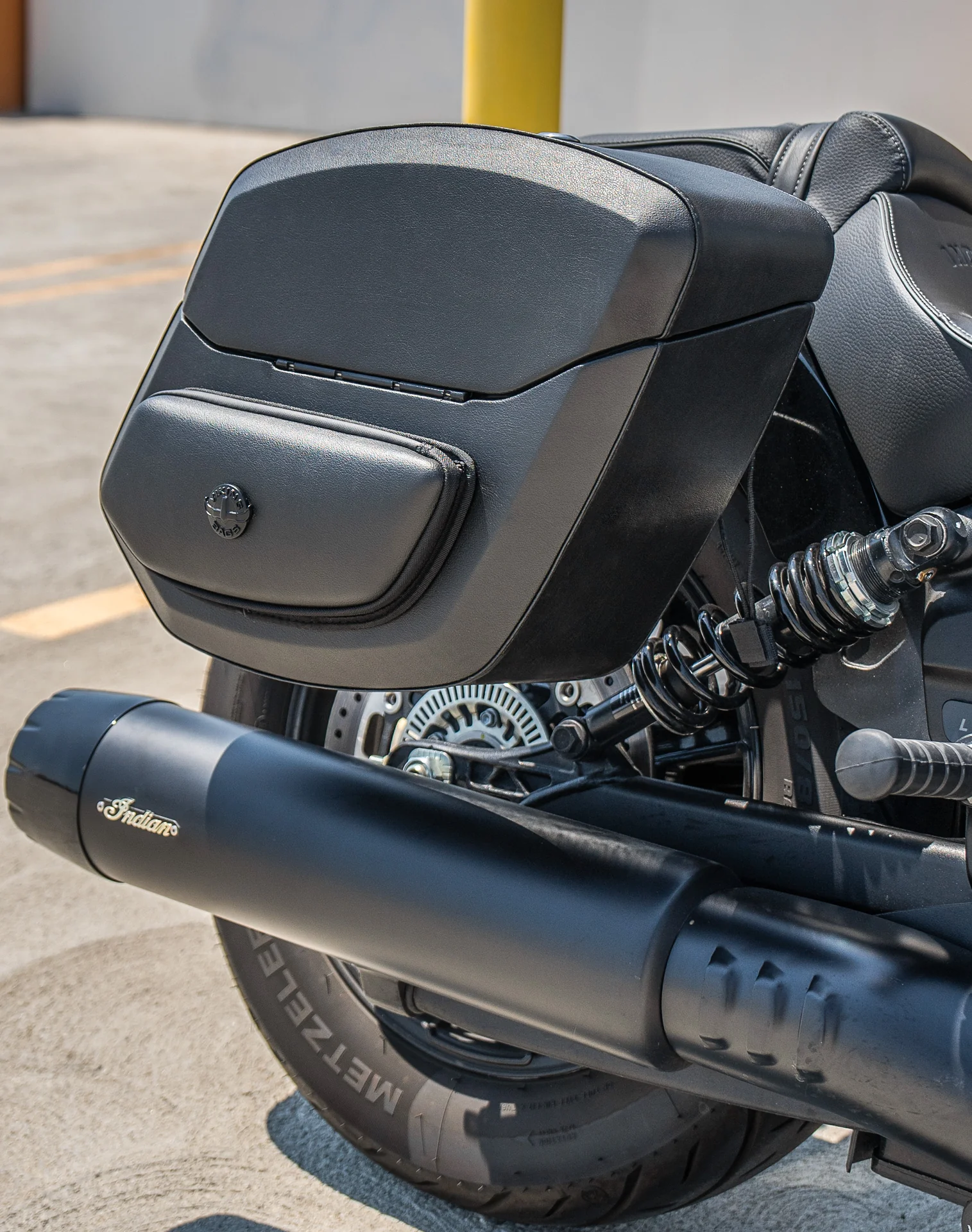 24L - Ironclad Quick-Mount Medium 2025+ Indian Sport Scout Leather Wrapped Hard Saddlebags - Image 5