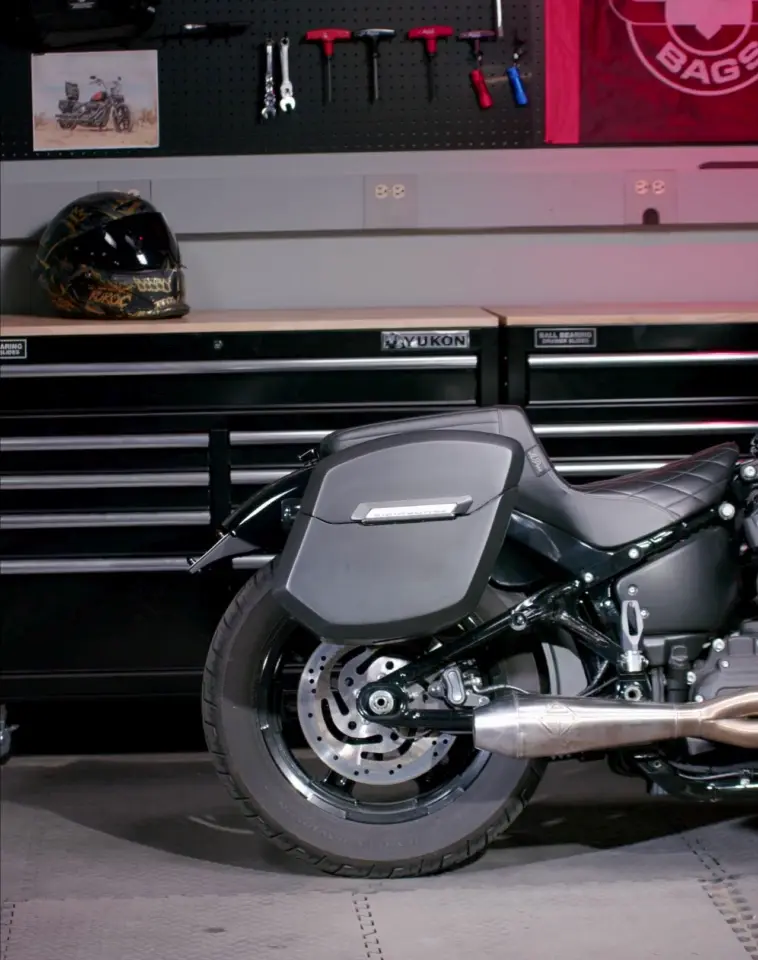 24L - Ironclad Quick-Mount Medium 2025+ Indian Sport Scout Matte Hard Saddlebags - Image 10