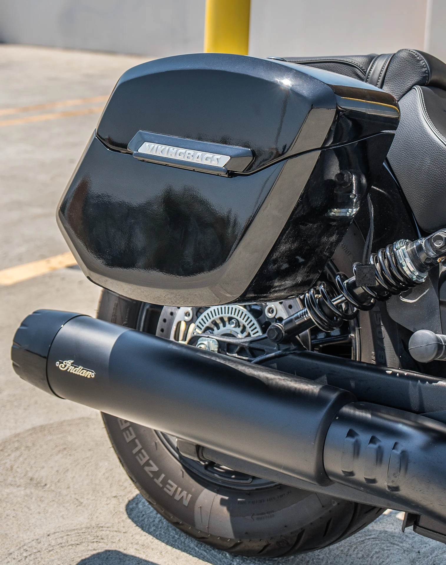 24L - Ironclad Quick-Mount Medium 2025+ Indian Scout Bobber Painted Hard Saddlebags - Image 5