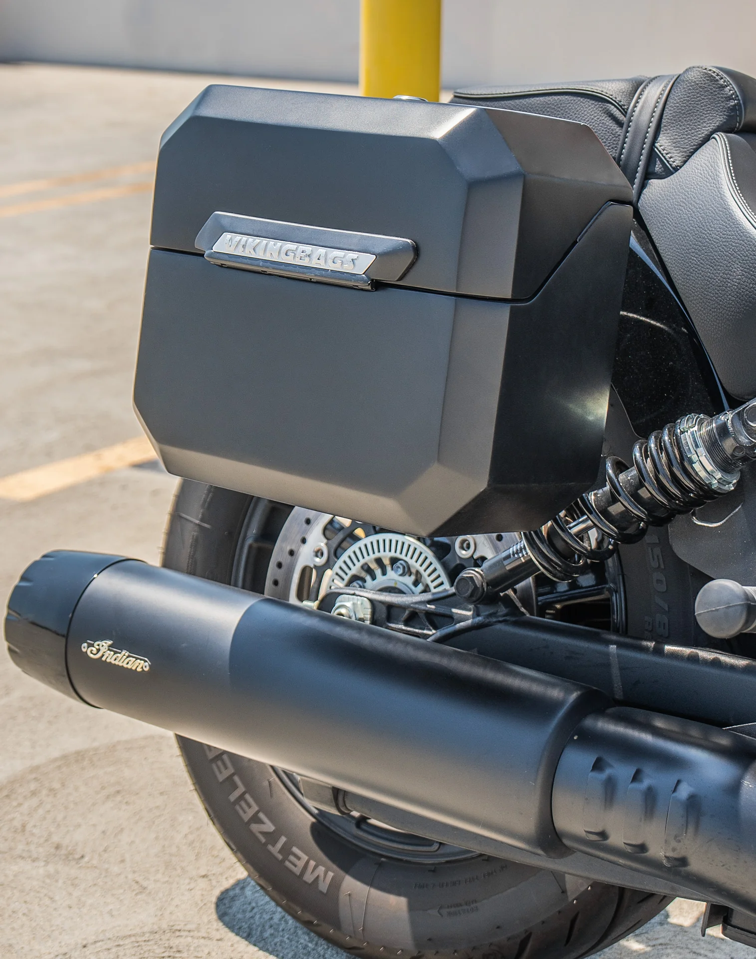 20L - Outlaw Quick-Mount Small 2025+ Indian Scout Bobber Matte Hard Saddlebags - Image 5