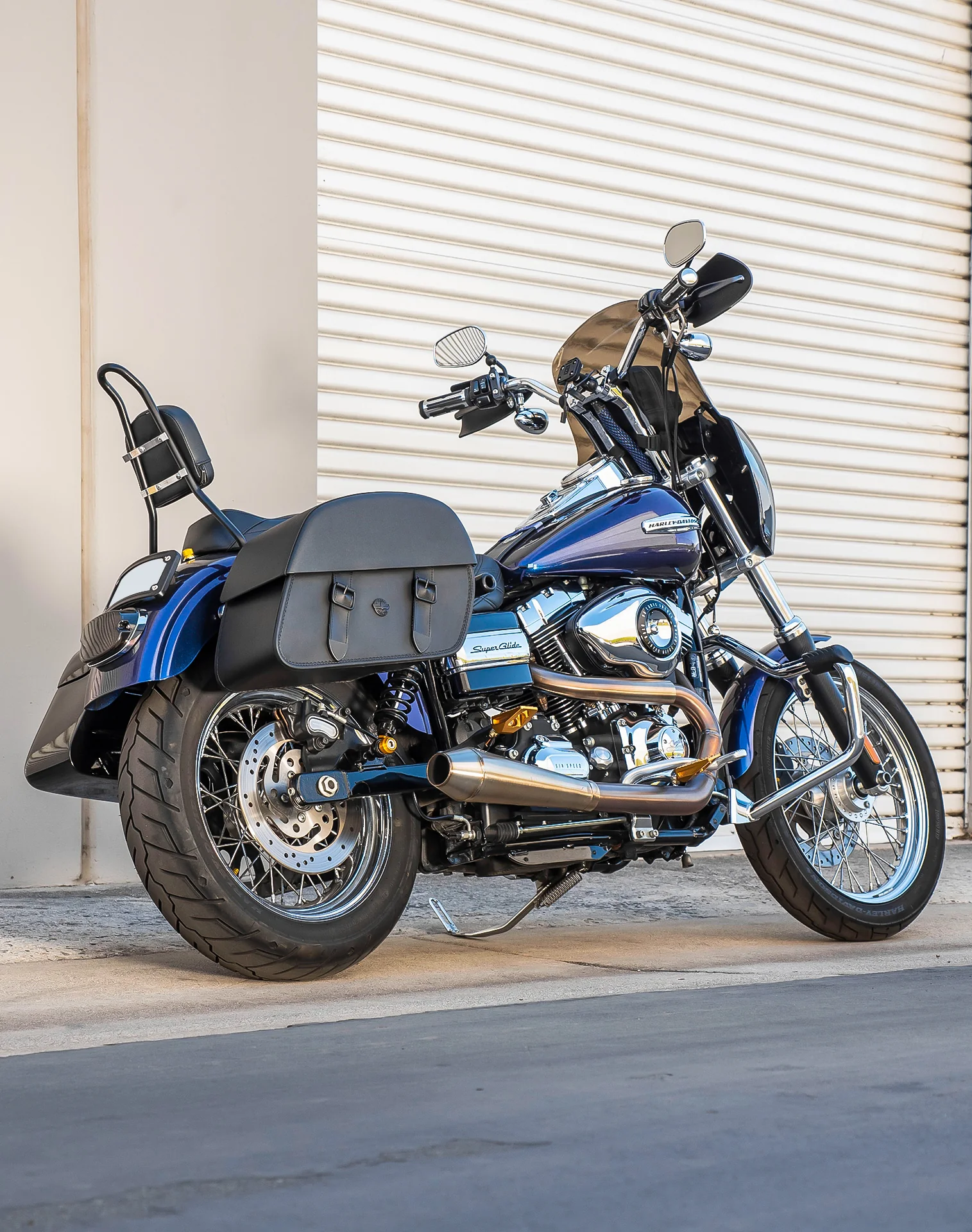 32L - Baelor Large Hard Mount Shock Cutout Saddlebags for Harley Dyna Super Glide Custom FXDC/I - Image 3