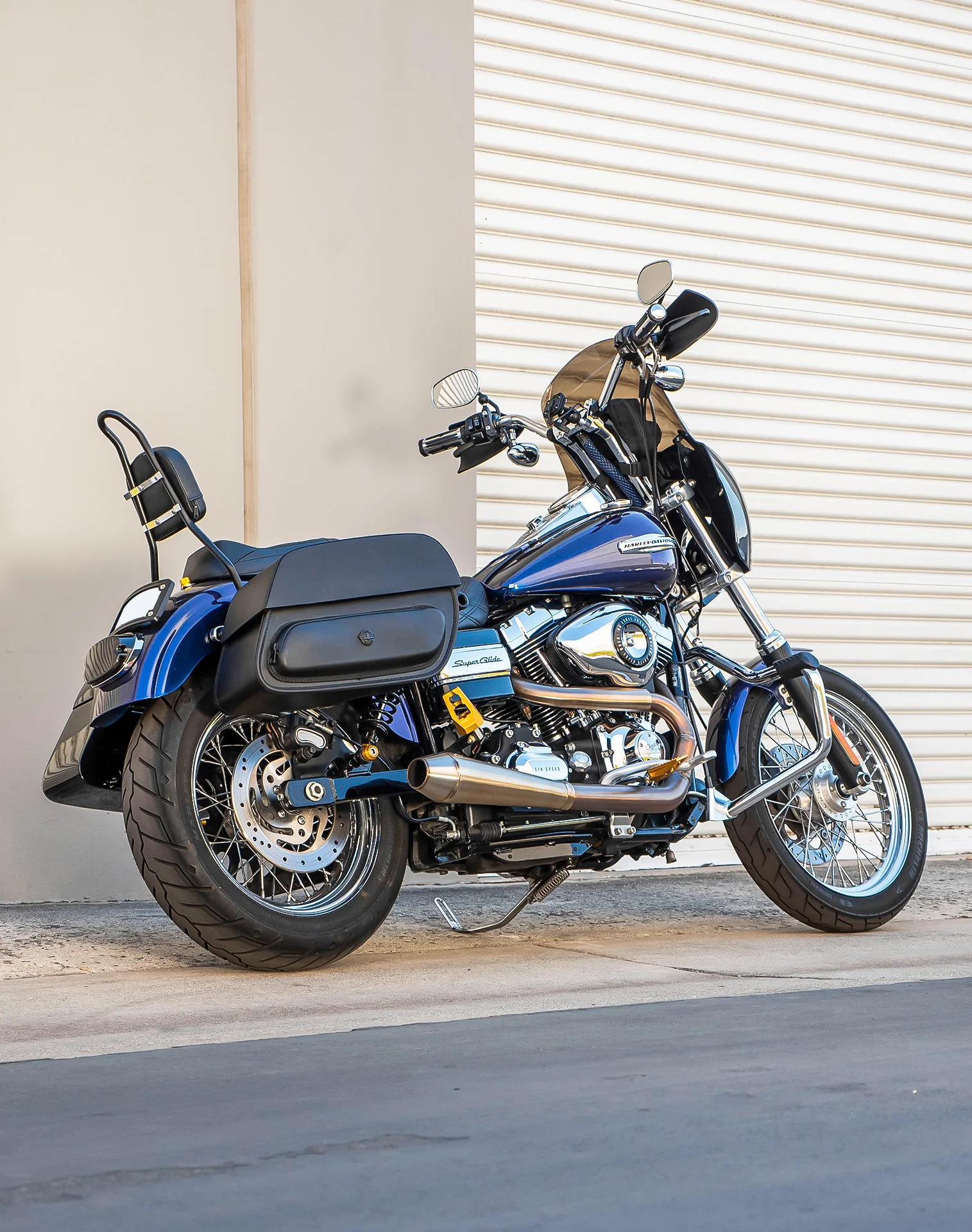 32L - Pantheon Large Hard Mount Shock Cutout Saddlebags for Harley Dyna Super Glide Custom FXDC/I - Image 3