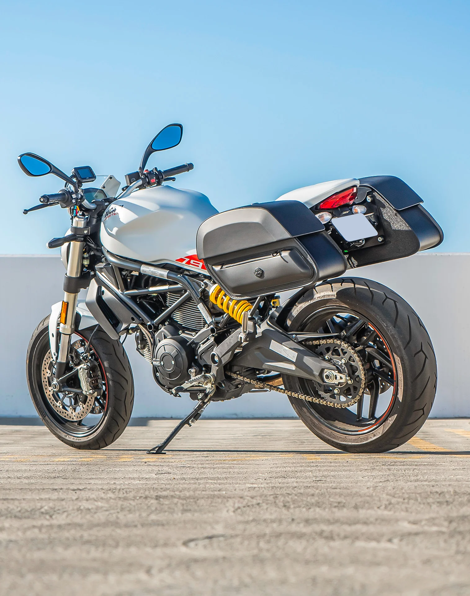 28L - Pantheon Medium Quick Mount Ducati Monster 797 Motorcycle Saddlebags - Image 3