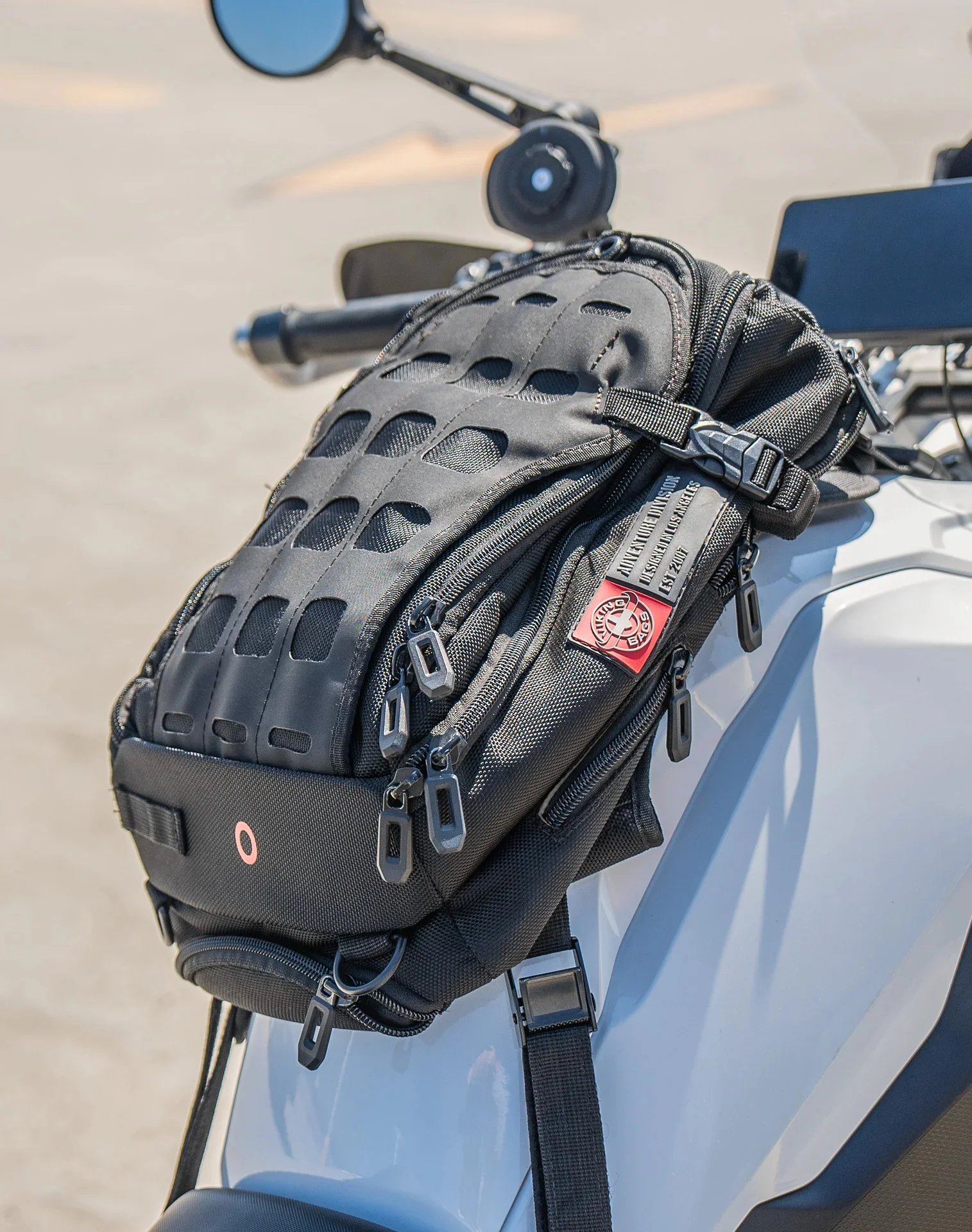 7L - Apex BMW ADV Touring Tank Bag with Hydration Pack - Image 5