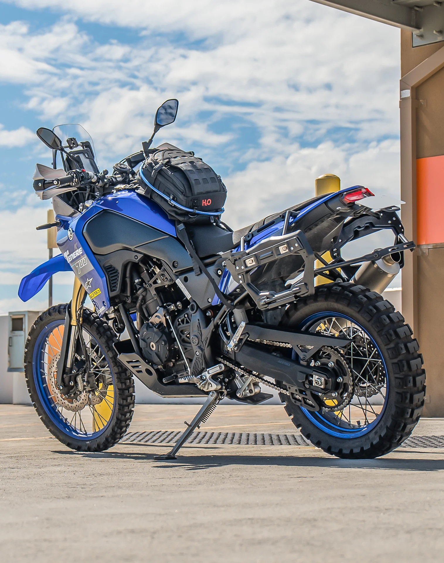 7L - Apex Yamaha ADV Touring Tank Bag with Hydration Pack - Image 3