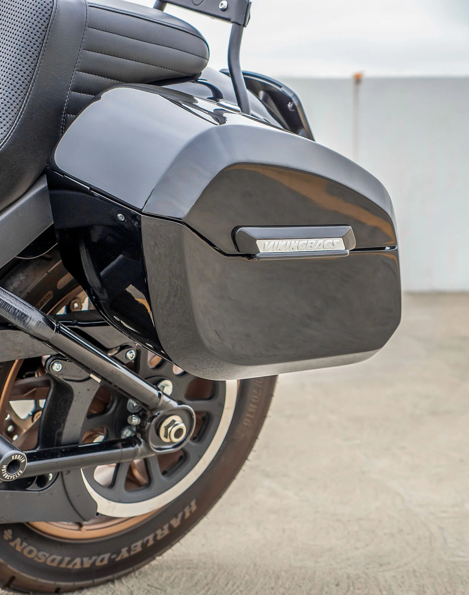 32L - Darkin Large Quick Mount Painted Hard Saddlebags for Harley Softail Low Rider S FXLRS - Image 5