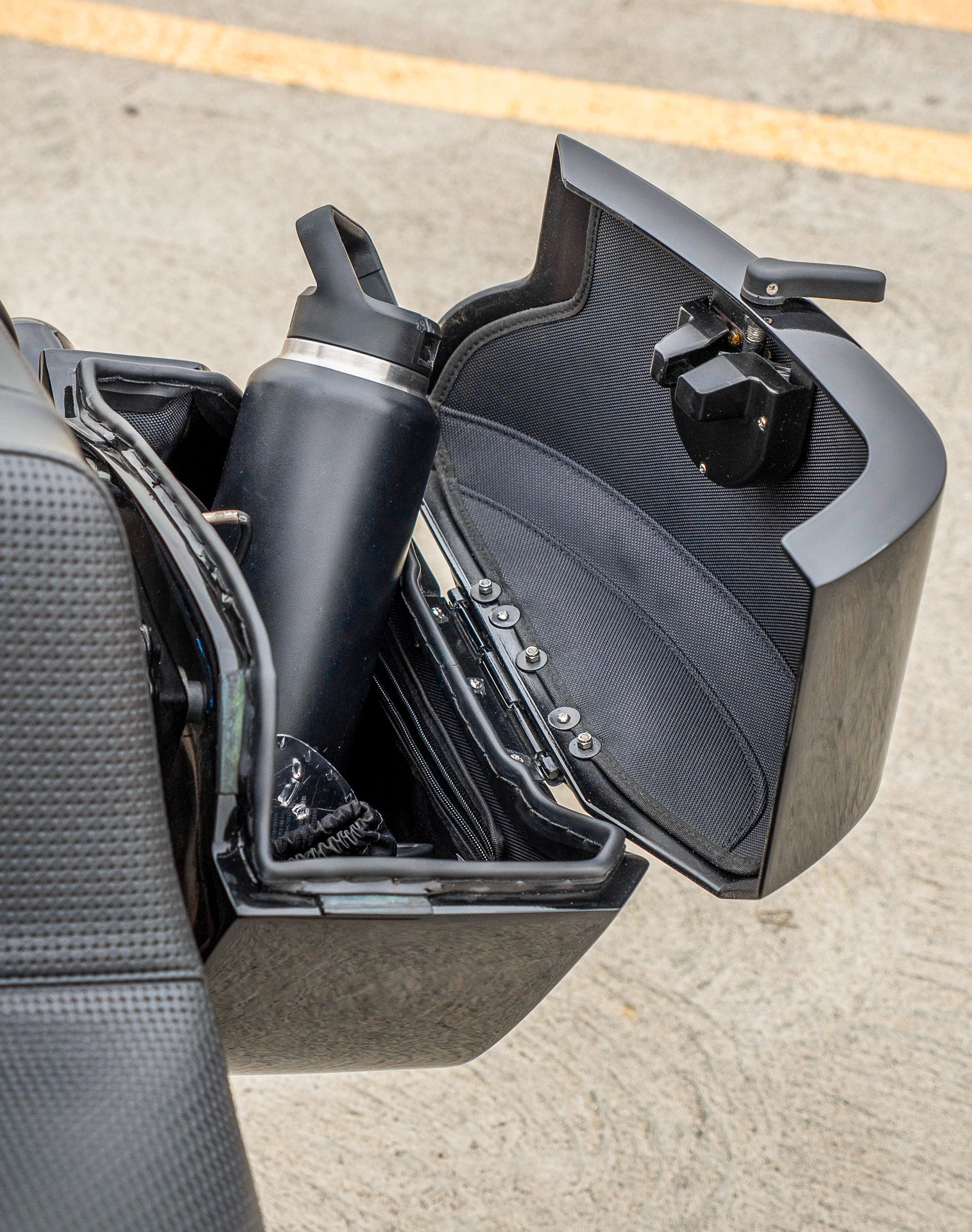 32L - Darkin Large Quick Mount Painted Hard Saddlebags for Harley Softail Low Rider S FXLRS - Image 6