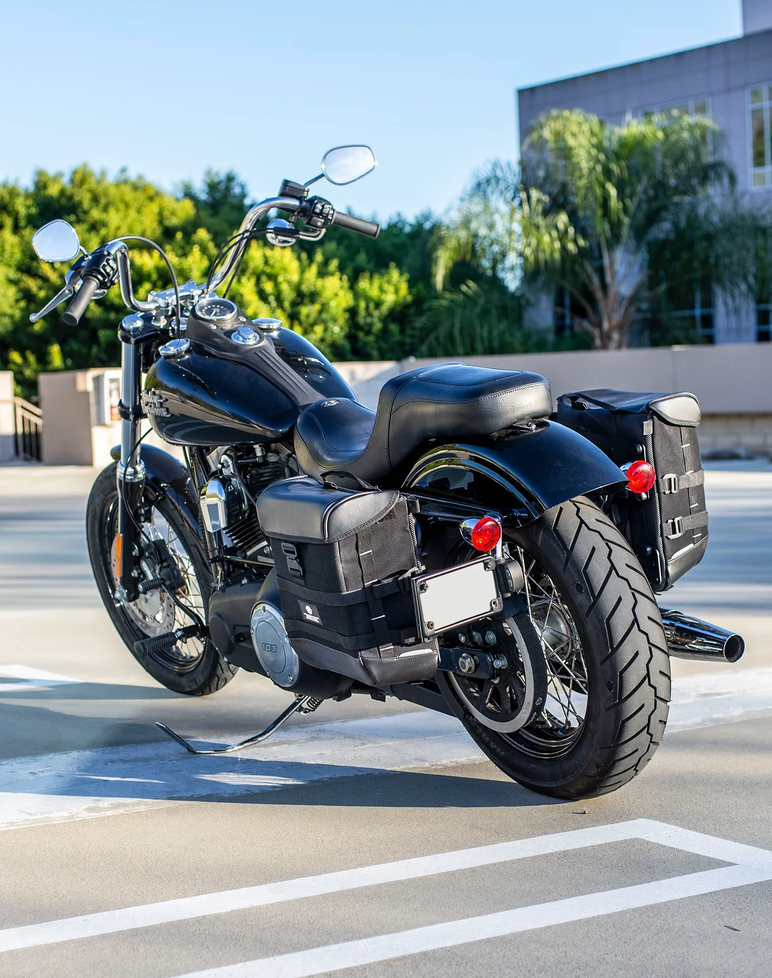 15L - Incognito Quick Mount Medium Solo Saddlebag (Left Only) for Harley Dyna Low Rider S FXDLS - Image 3