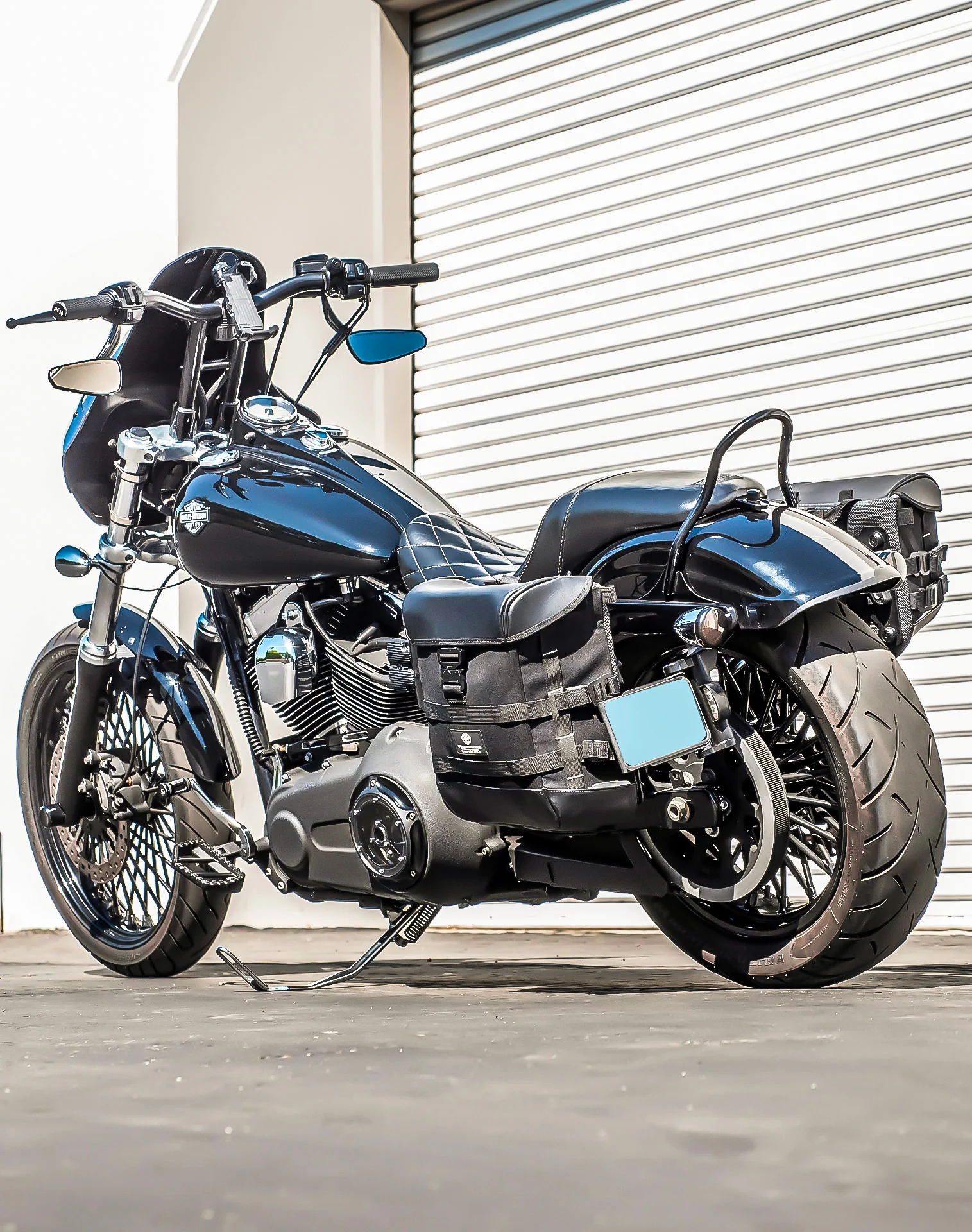 15L - Incognito Quick Mount Medium Solo Motorcycle Saddlebag (Left Only) for Harley Dyna Wide Glide FXDWG/I - Image 3