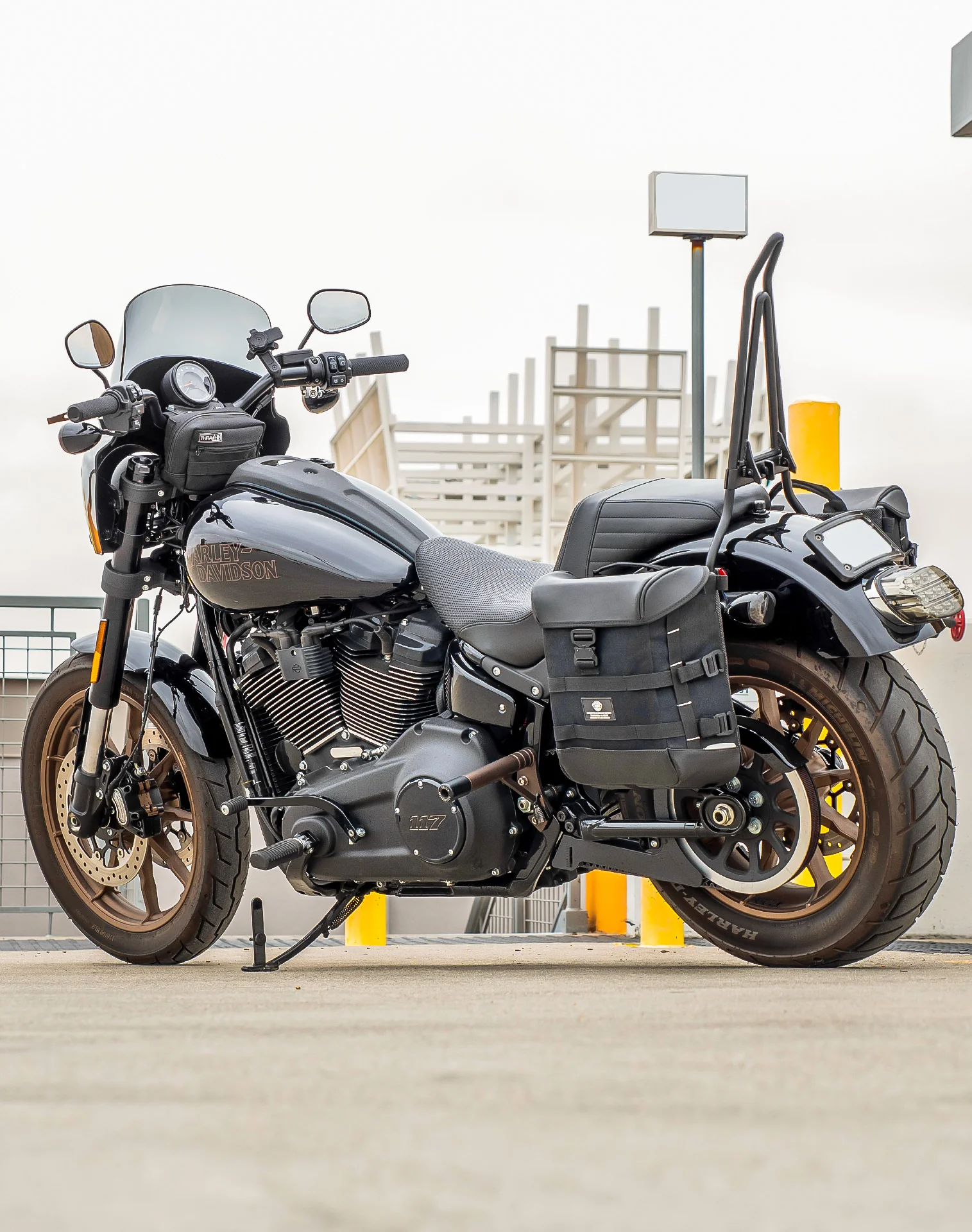 15L - Incognito Quick Mount Medium Solo Motorcycle Saddlebag (Left Only) for Harley Softail Low Rider S FXLRS - Image 3