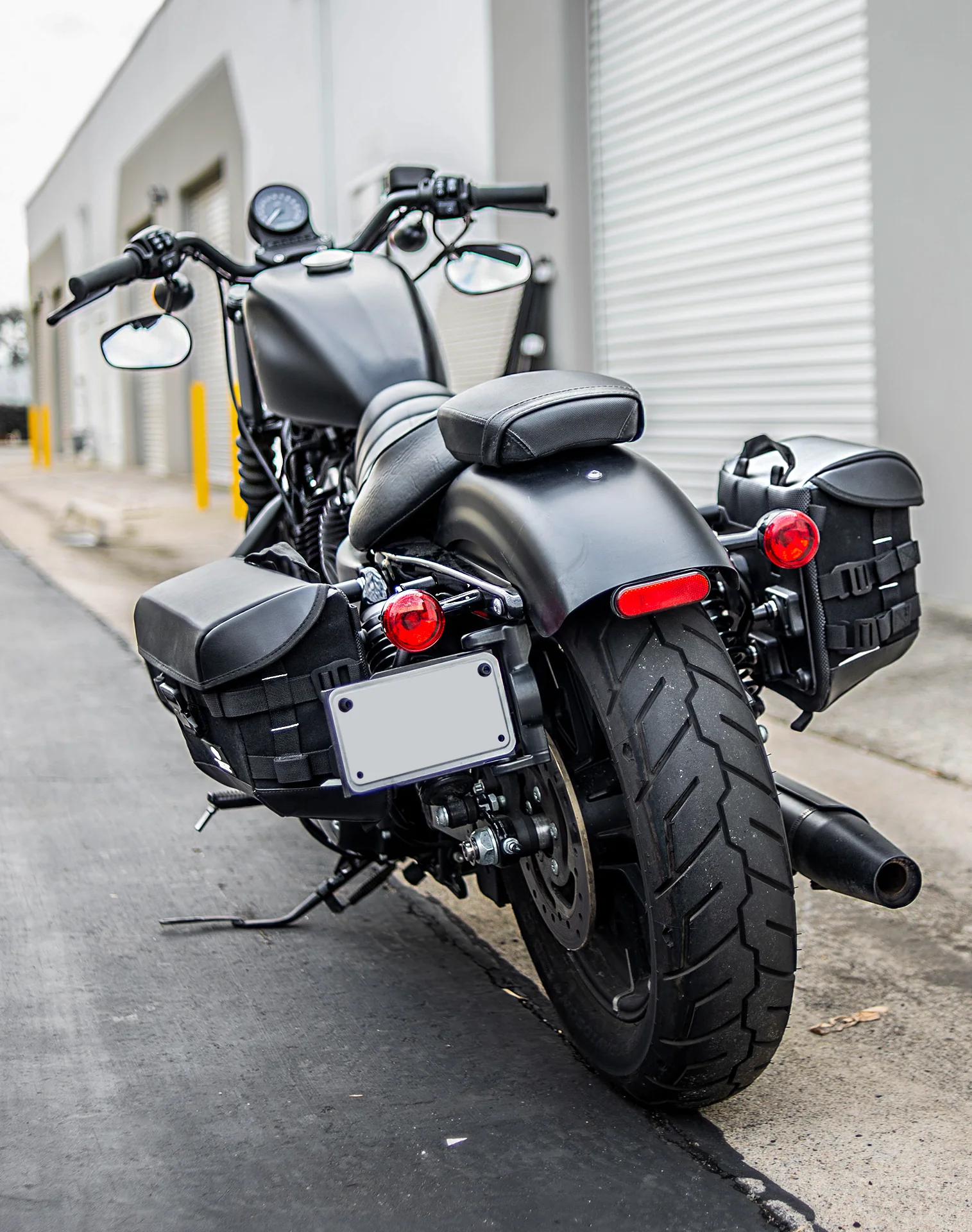 10L - Incognito Quick Mount Small Solo Motorcycle Saddlebag (Left Only) for Harley Sportster 883 Iron XL883N - Image 3