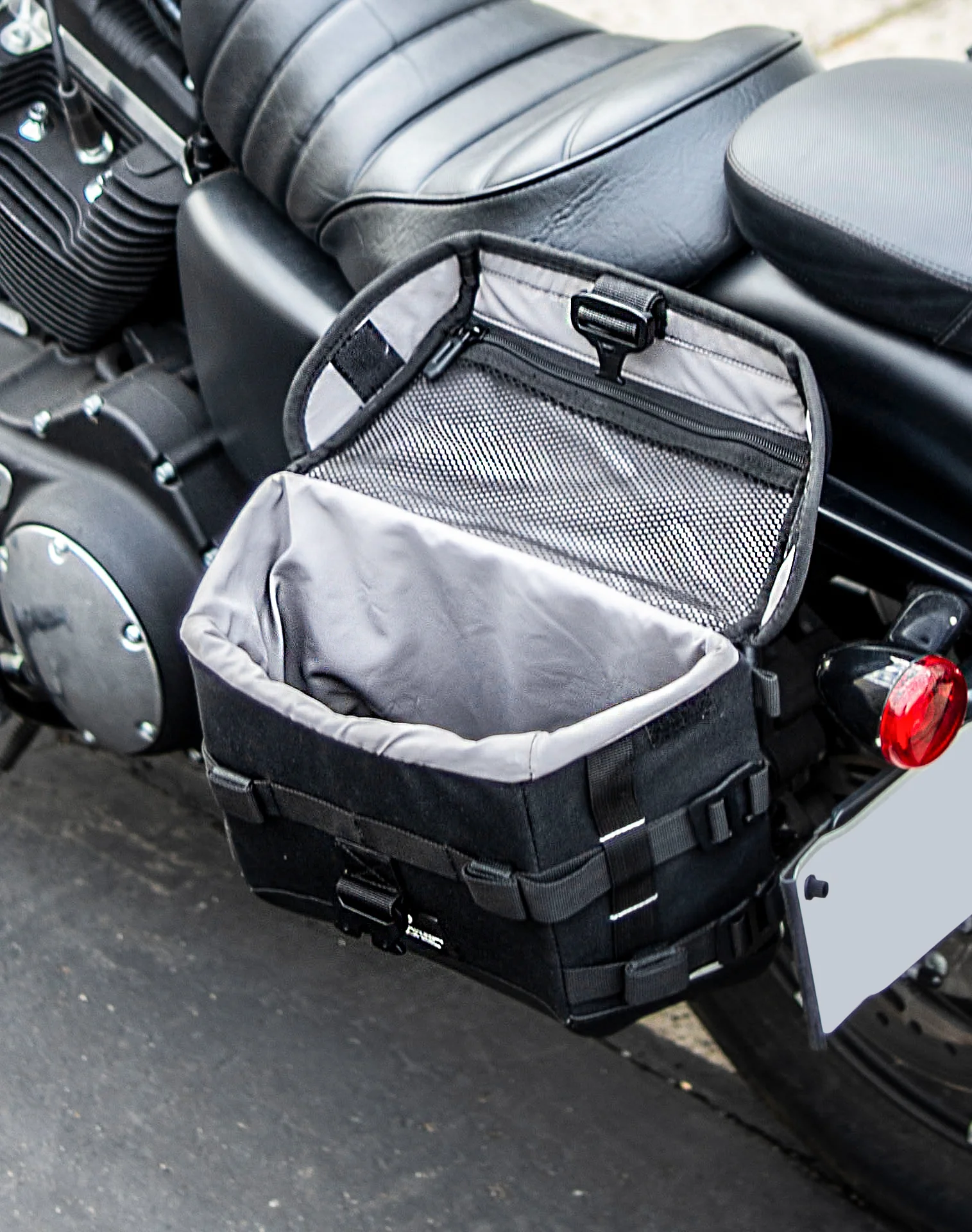 10L - Incognito Quick Mount Small Solo Motorcycle Saddlebag (Left Only) for Harley Sportster 883 Iron XL883N - Image 6