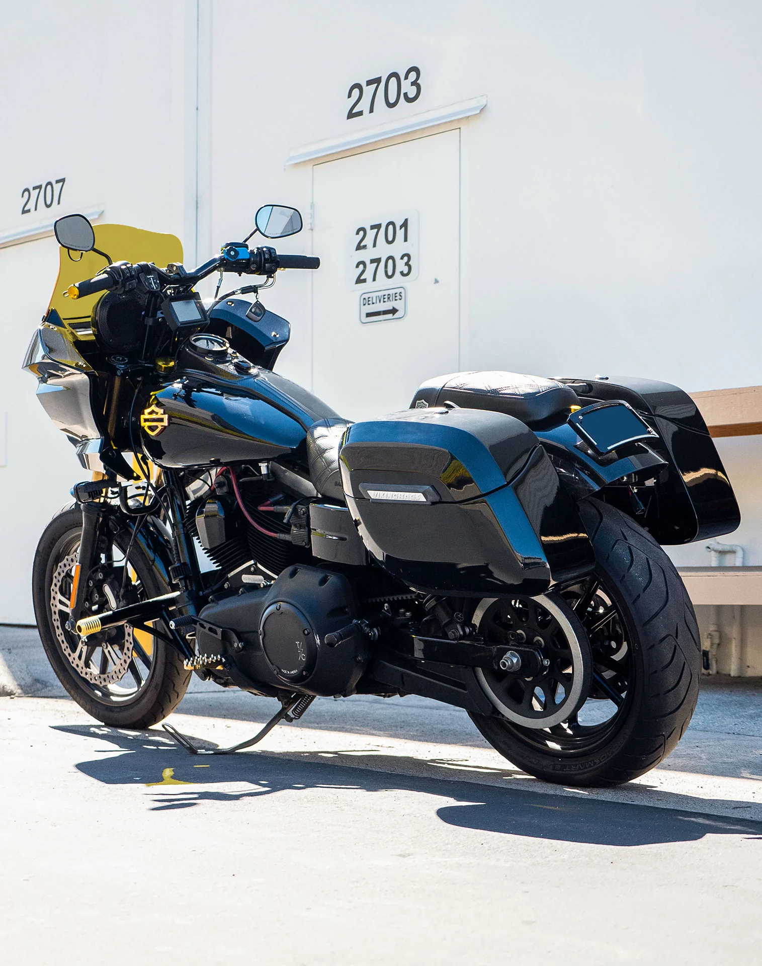 36L - Lamellar Raven Extra Large Shock Cut-out Painted Hard Saddlebags for Harley Dyna Street Bob FXDB/I - Image 3