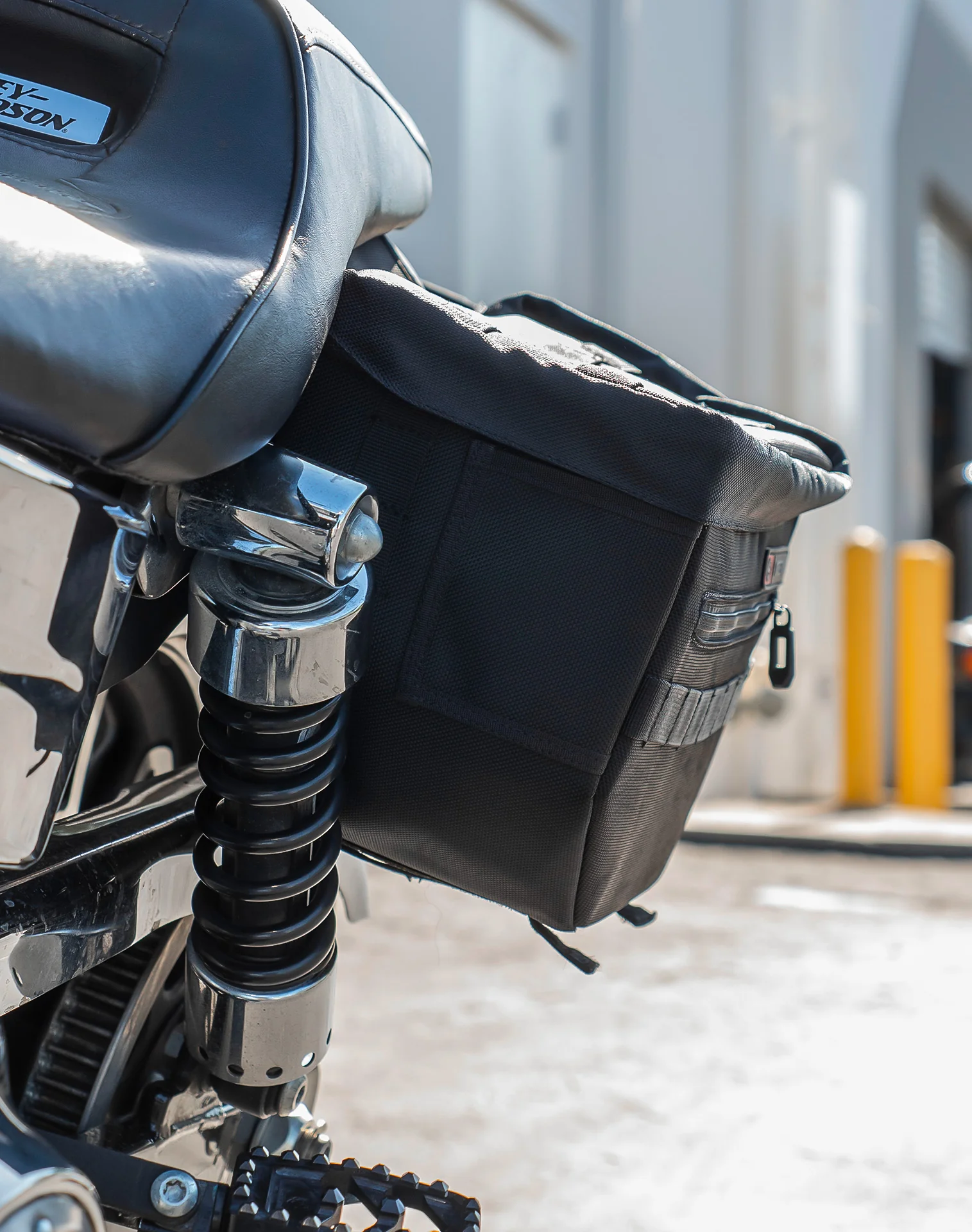 18L - Patriot Medium Motorcycle Throw Over Saddlebags for Harley Dyna Low Rider FXDL/I - Image 5