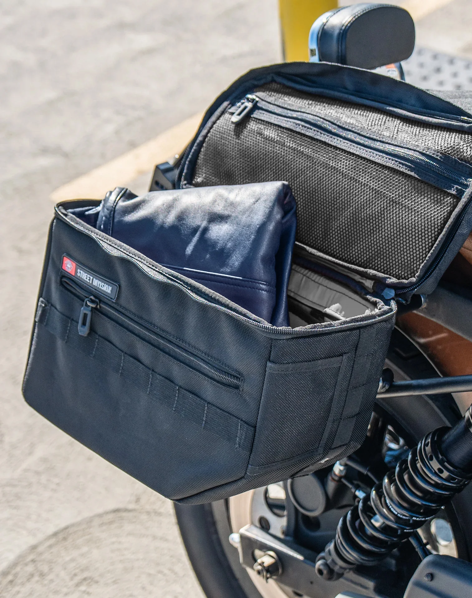 18L - Patriot Medium Motorcycle Throw Over Saddlebags for Harley Dyna Super Glide FXD/I - Image 6