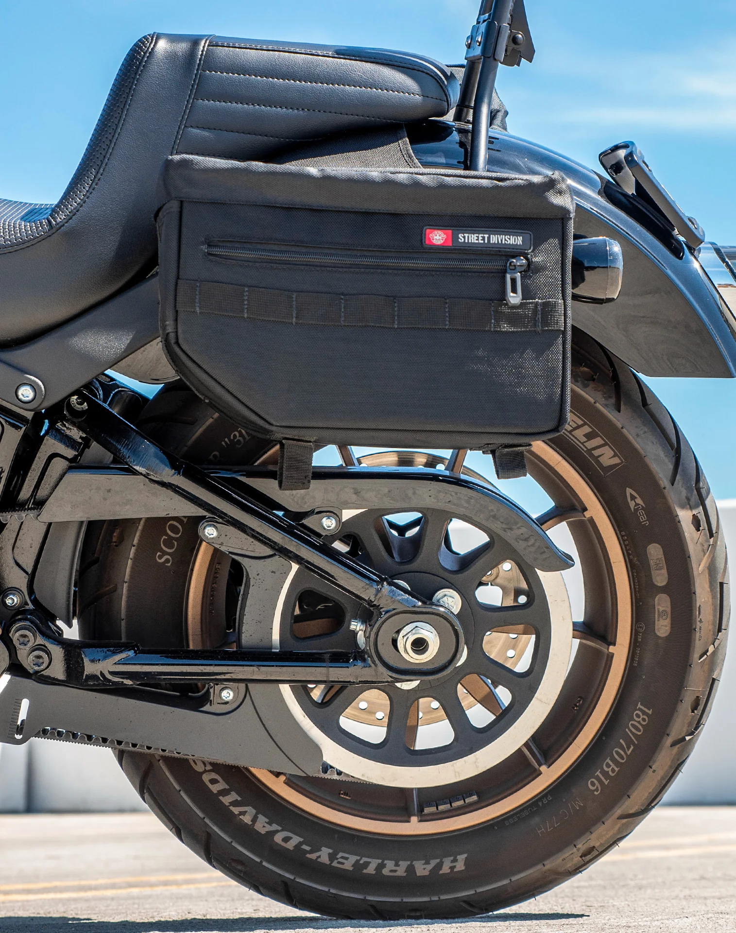 18L - Patriot Medium Motorcycle Throw Over Saddlebags for Harley Softail Low Rider S FXLRS - Image 4